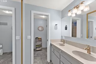 654 Cherry Dr, Eugene, OR 97401 - Photo 18