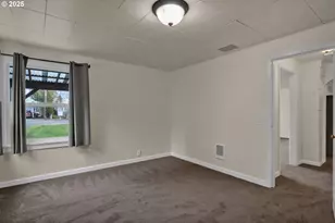 650 Tangent St, Lebanon, OR 97355 - Photo 16