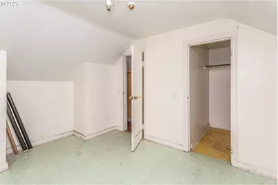 4921 SE Glenwood St, Portland, OR 97206 - Photo 8