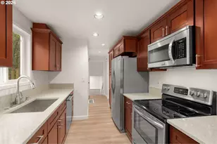 12415 NW Haskell Ct, Portland, OR 97229 - Photo 10