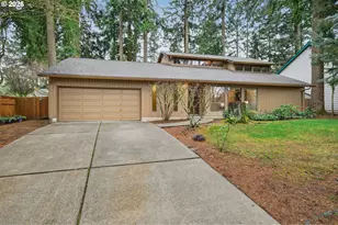 13790 SW Harness Ln, Beaverton, OR 97008 - Photo 2