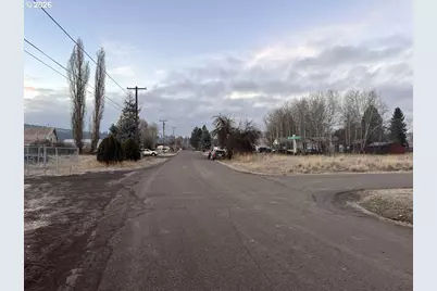 111 S Wasco Ave, Chiloquin, OR 97624 - Photo 14