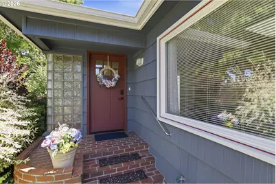 2219 Washington Way, Longview, WA 98632 - Photo 2