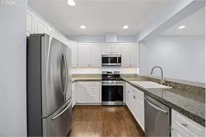 2854 SW Multnomah Blvd, Portland, OR 97219 - Photo 8