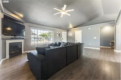 904 Isabel Dr, Jefferson, OR 97352 - Photo 6