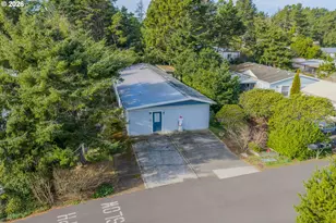 1600 Rhododendron Dr, Florence, OR 97439 - Photo 4