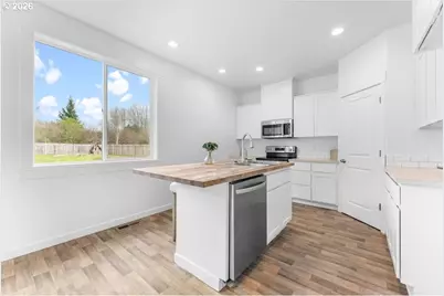 127 W Christy Ct, Yacolt, WA 98675 - Photo 16