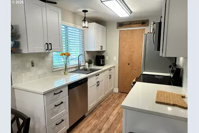12634 NW Barnes Rd #6, Portland, OR 97229 - Photo 6