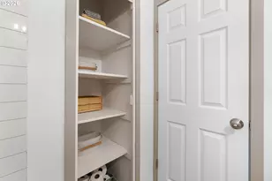 9946 N Lombard St, Portland, OR 97203 - Photo 20