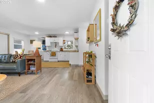 9946 N Lombard St, Portland, OR 97203 - Photo 2