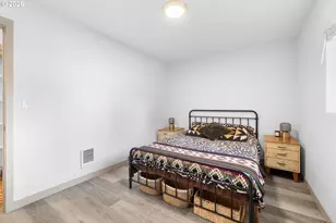 9946 N Lombard St, Portland, OR 97203 - Photo 20