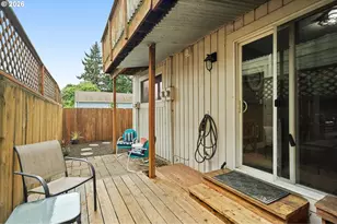 8065 N Ivanhoe St, Portland, OR 97203 - Photo 24
