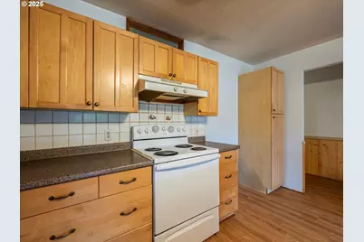 94428 Rink Creek Ln, Coquille, OR 97423 - Photo 8