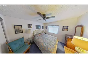 464 NE Kirby Ave, Roseburg, OR 97470 - Photo 18