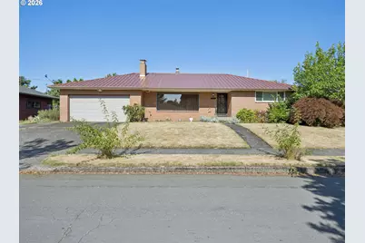 709 NE 107th Pl, Portland, OR 97220 - Photo 1