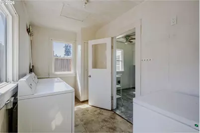 904 E 14th St, The Dalles, OR 97058 - Photo 14