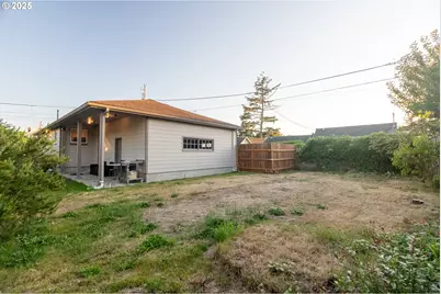 815 N King St, Seaside, OR 97138 - Photo 28
