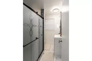 815 N King St, Seaside, OR 97138 - Photo 12