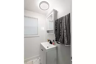 815 N King St, Seaside, OR 97138 - Photo 12