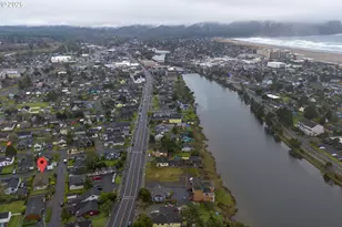 815 N King St, Seaside, OR 97138 - Photo 34