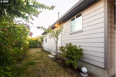 815 N King St, Seaside, OR 97138 - Photo 38