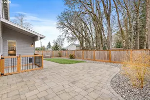 2525 NE Charlois Dr, Hillsboro, OR 97124 - Photo 44