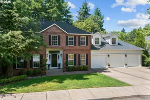 12723 Adrian Ct, Lake Oswego, OR 97034 - Photo 2