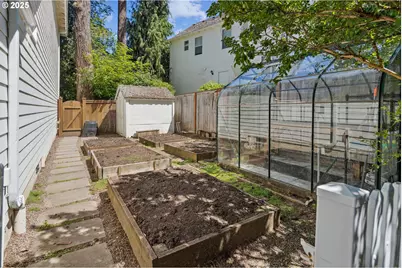 12723 Adrian Ct, Lake Oswego, OR 97034 - Photo 44