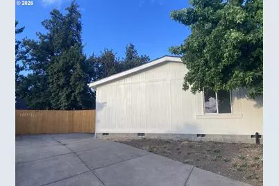 477 48th St, Springfield, OR 97478 - Photo 2