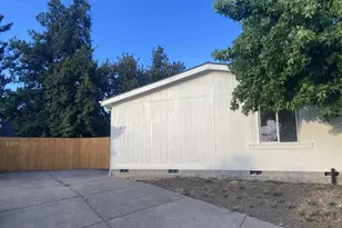 477 48th St, Springfield, OR 97478 - Photo 2