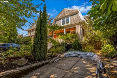 2237 NE Clackamas St, Portland, OR 97232 - Photo 2