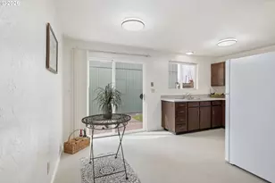 1674 Hayes St, Eugene, OR 97402 - Photo 10