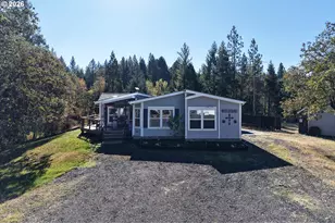 3735 Cobleigh Rd, Eagle Point, OR 97524 - Photo 1