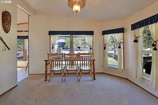 3735 Cobleigh Rd, Eagle Point, OR 97524 - Photo 8