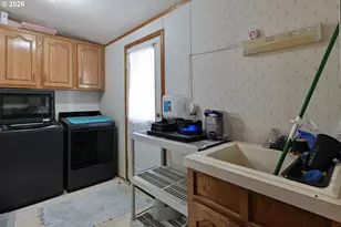 3735 Cobleigh Rd, Eagle Point, OR 97524 - Photo 14