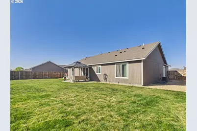 1530 McKinley St, Umatilla, OR 97882 - Photo 6