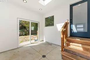 2723 SE 74th Ave, Portland, OR 97206 - Photo 14