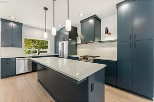 2723 SE 74th Ave, Portland, OR 97206 - Photo 8