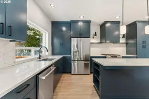 2723 SE 74th Ave, Portland, OR 97206 - Photo 10