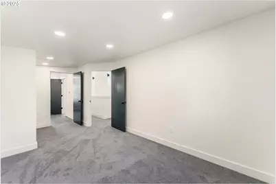 2723 SE 74th Ave, Portland, OR 97206 - Photo 32