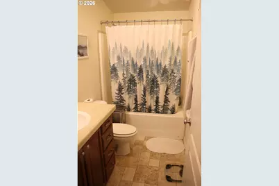 952 N Adams St, Lafayette, OR 97127 - Photo 24