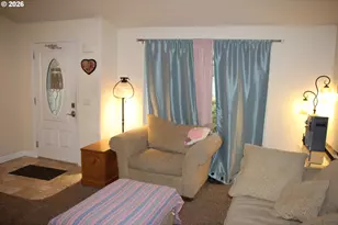 952 N Adams St, Lafayette, OR 97127 - Photo 4