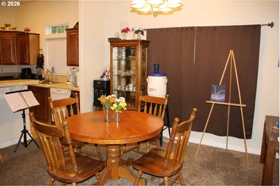 952 N Adams St, Lafayette, OR 97127 - Photo 18