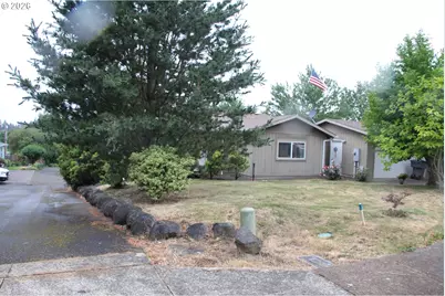 952 N Adams St, Lafayette, OR 97127 - Photo 2
