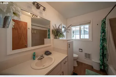 16281 Chapman Ln, Brookings, OR 97415 - Photo 12