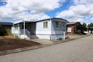 228 SE Estate Loop, Winston, OR 97496 - Photo 1