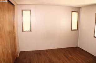 228 SE Estate Loop, Winston, OR 97496 - Photo 18