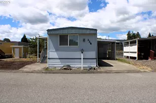 228 SE Estate Loop, Winston, OR 97496 - Photo 2