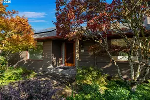 3270 SW Vista Dr, Portland, OR 97225 - Photo 2