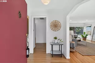 3270 SW Vista Dr, Portland, OR 97225 - Photo 4